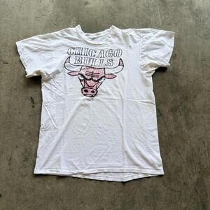 Stained 70s Chicago Bulls vintage white tee basketball single stitch